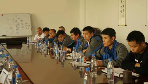 铁中快运03月总结会议召开.png