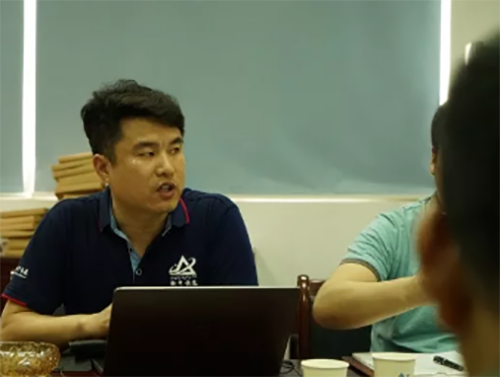 铁中快运三月份总结大会召开.png